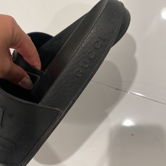 Rubber Gucci slides - Picture 2 of 4